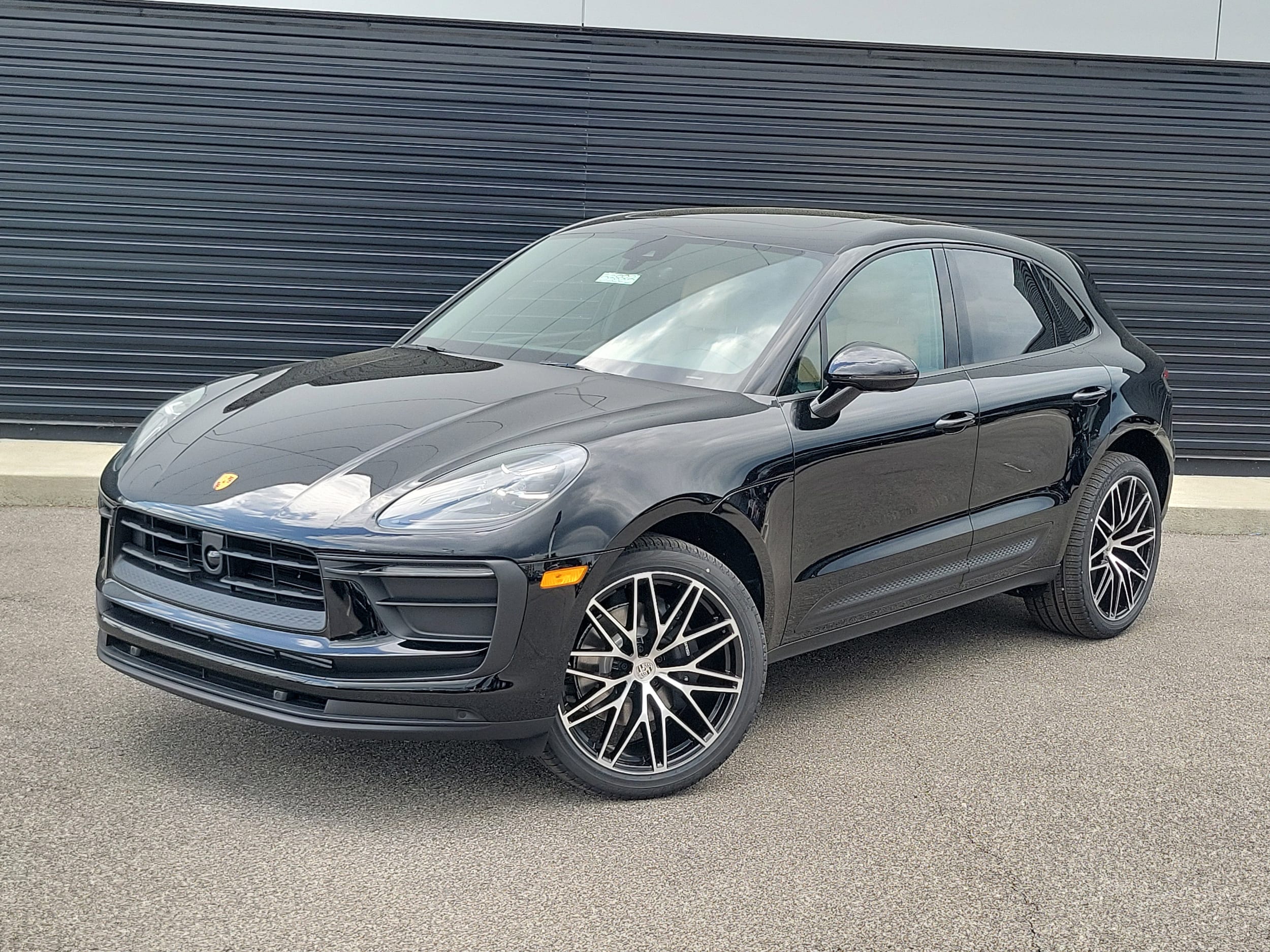 2026 Porsche Macan's photo