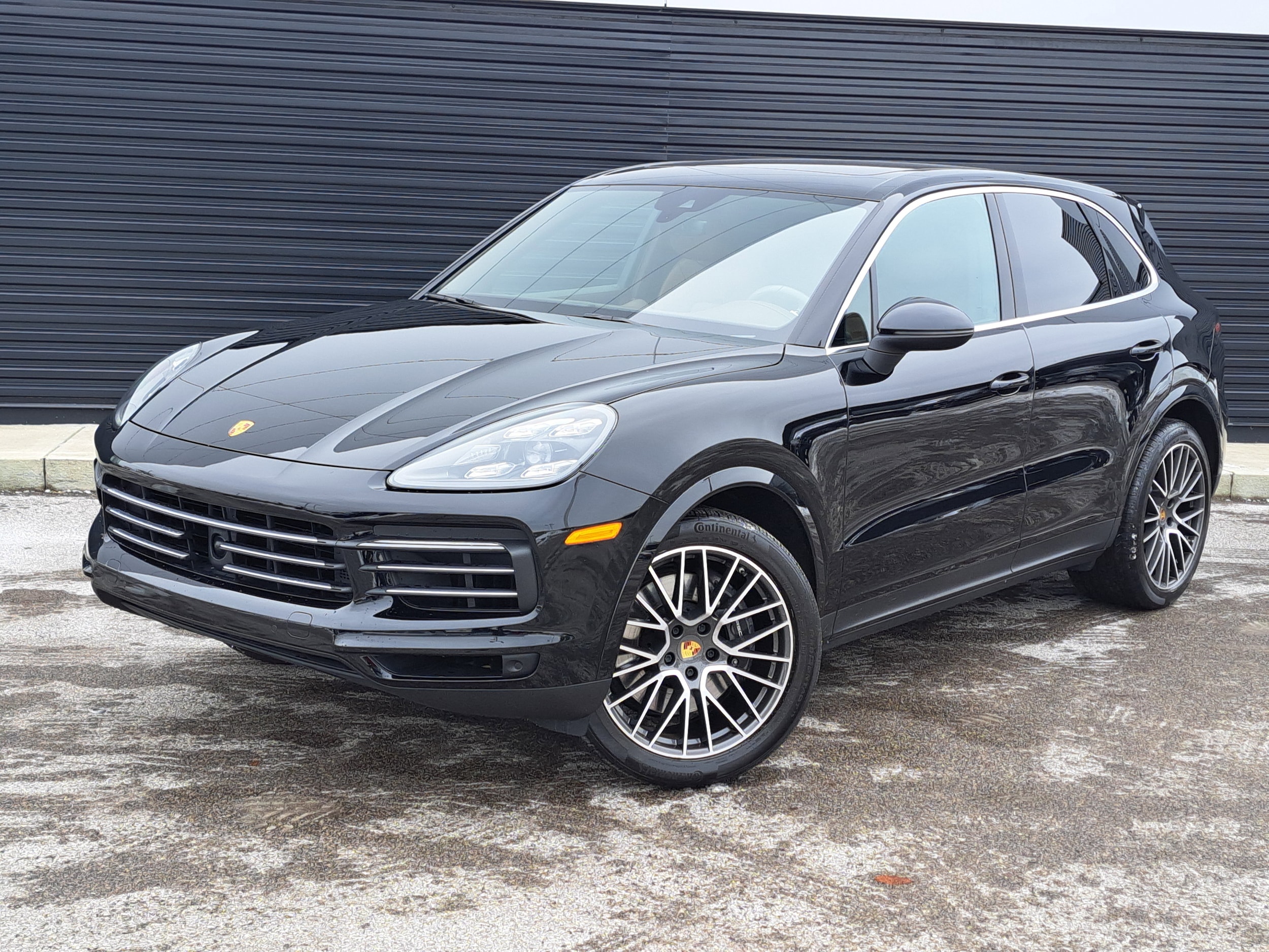 2021 Porsche Cayenne Base's photo