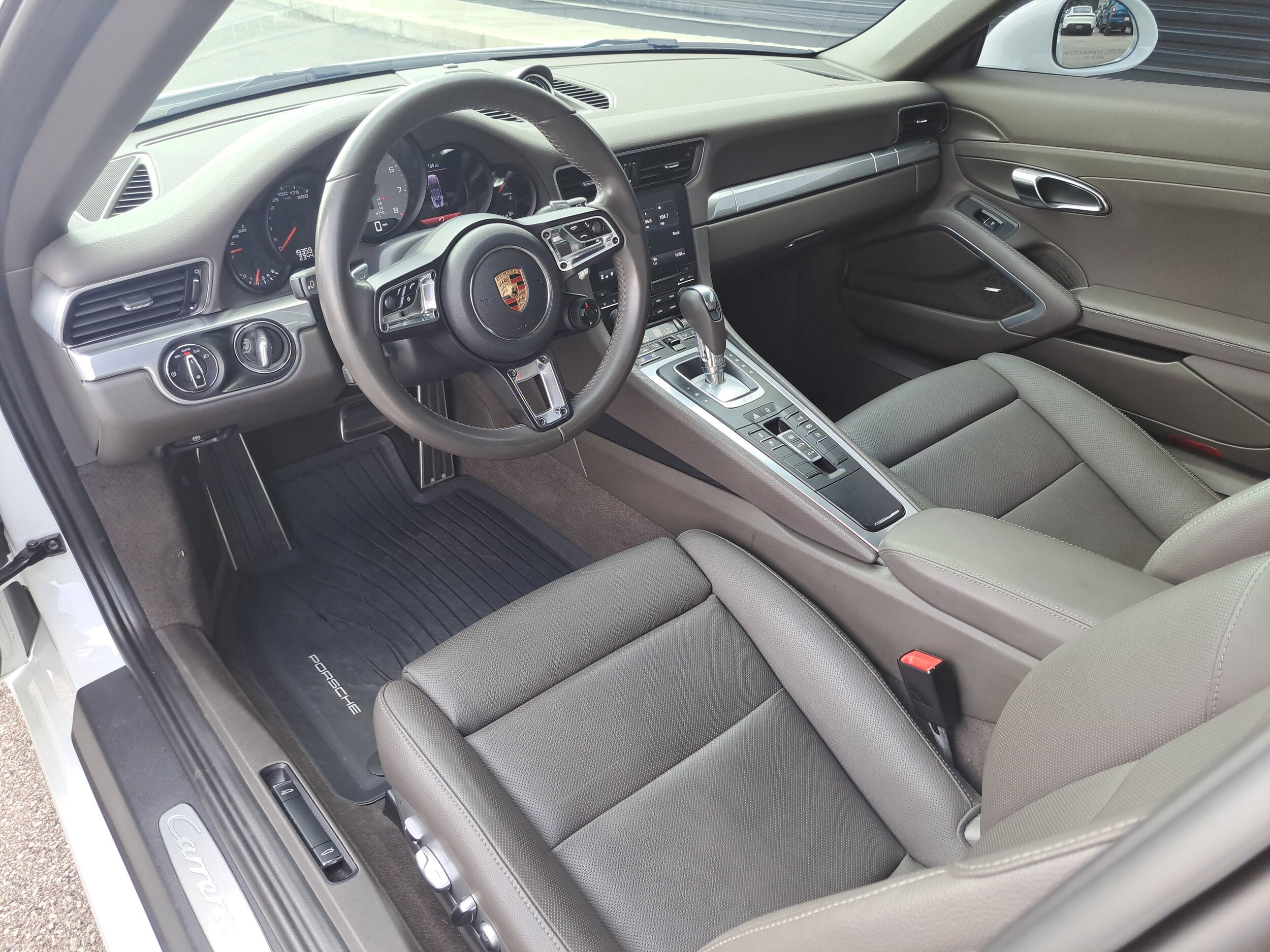 2017 Porsche 911 4S Coupe photo 4