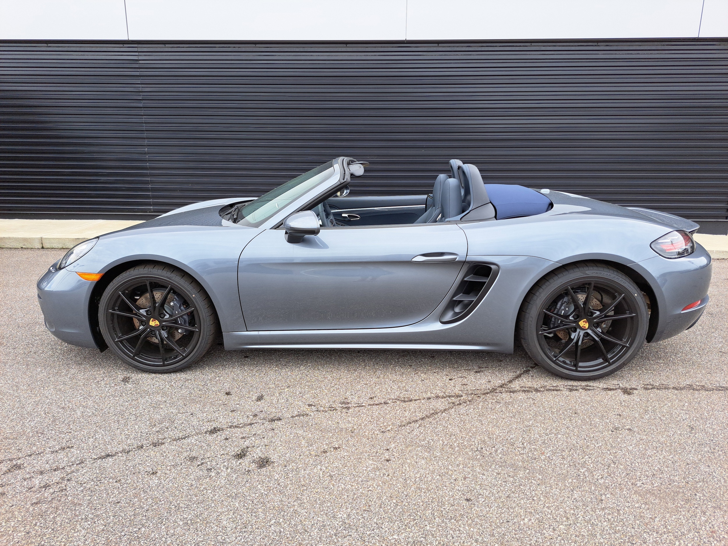 Used 2025 Porsche 718 Style Edition with VIN WP0CA2A84SK212238 for sale in Cincinnati, OH