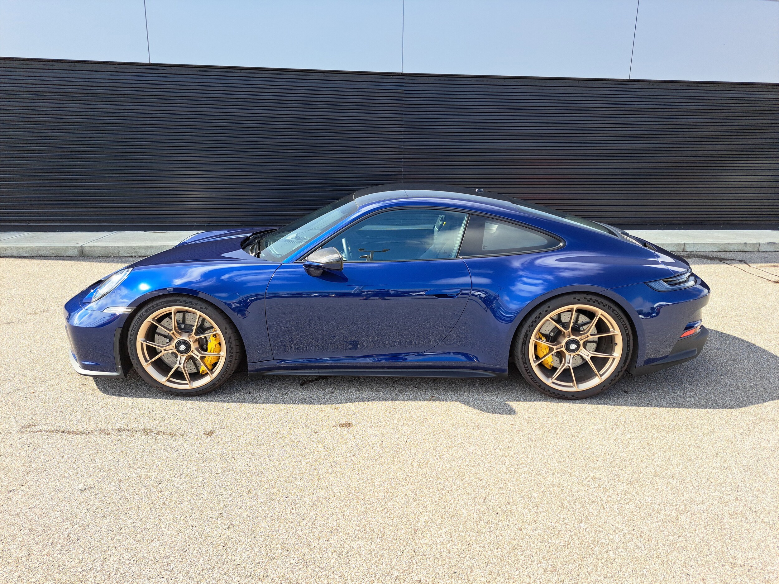 2023 Porsche 911 GT3 Touring Coupe photo 2