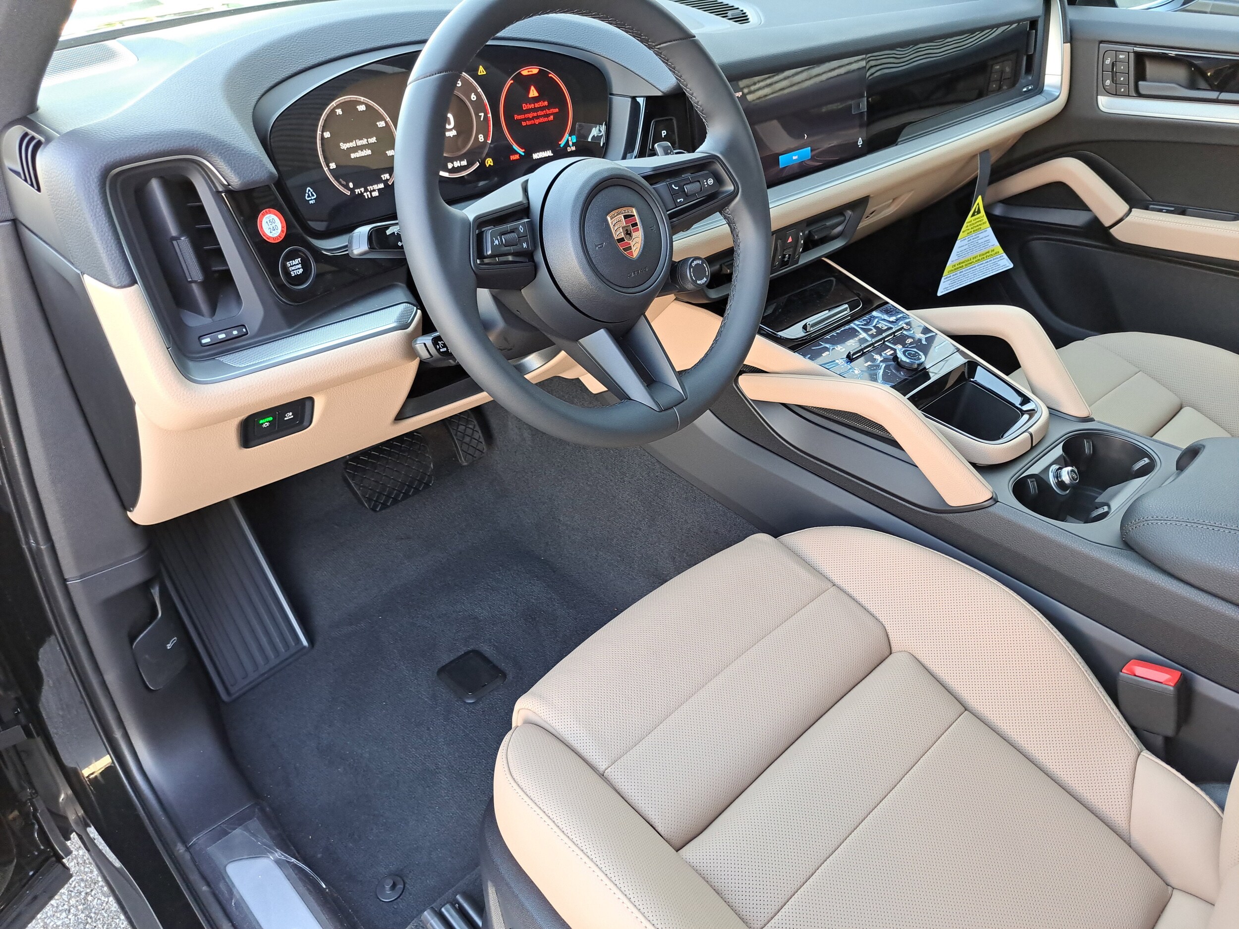 2026 Porsche Cayenne photo 4