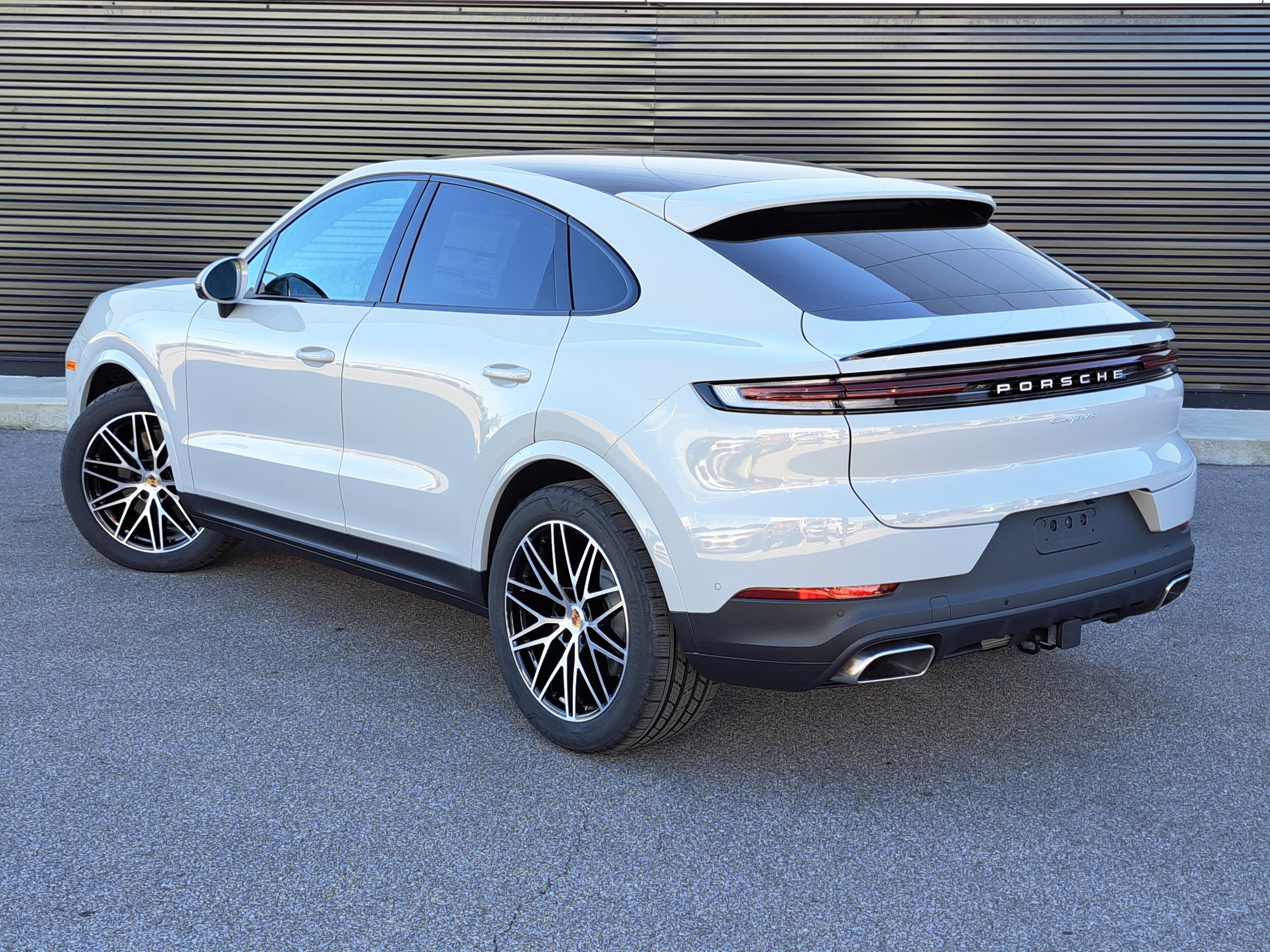 2026 Porsche Cayenne Coupe photo 3