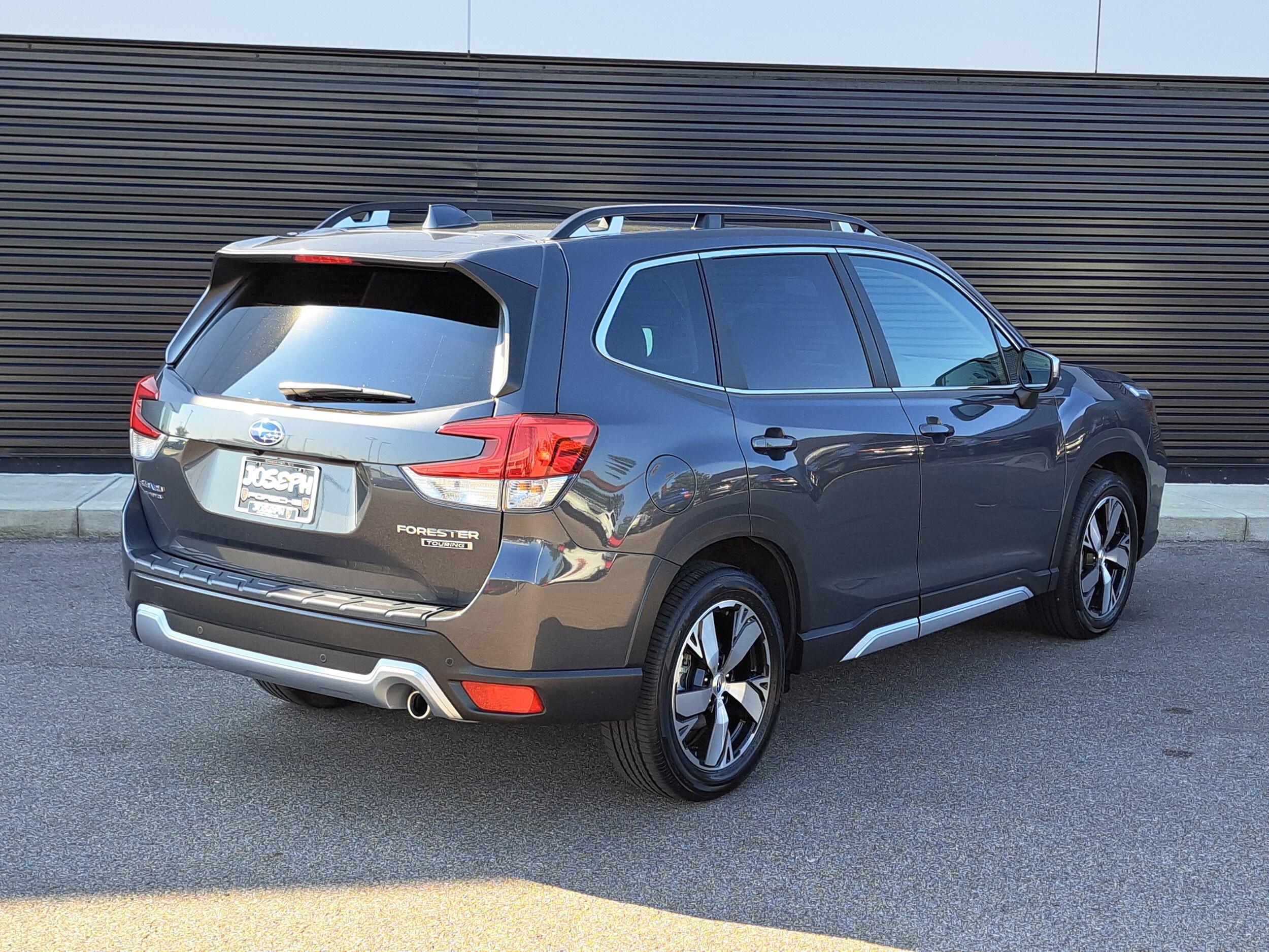 2021 Subaru Forester Touring photo 3