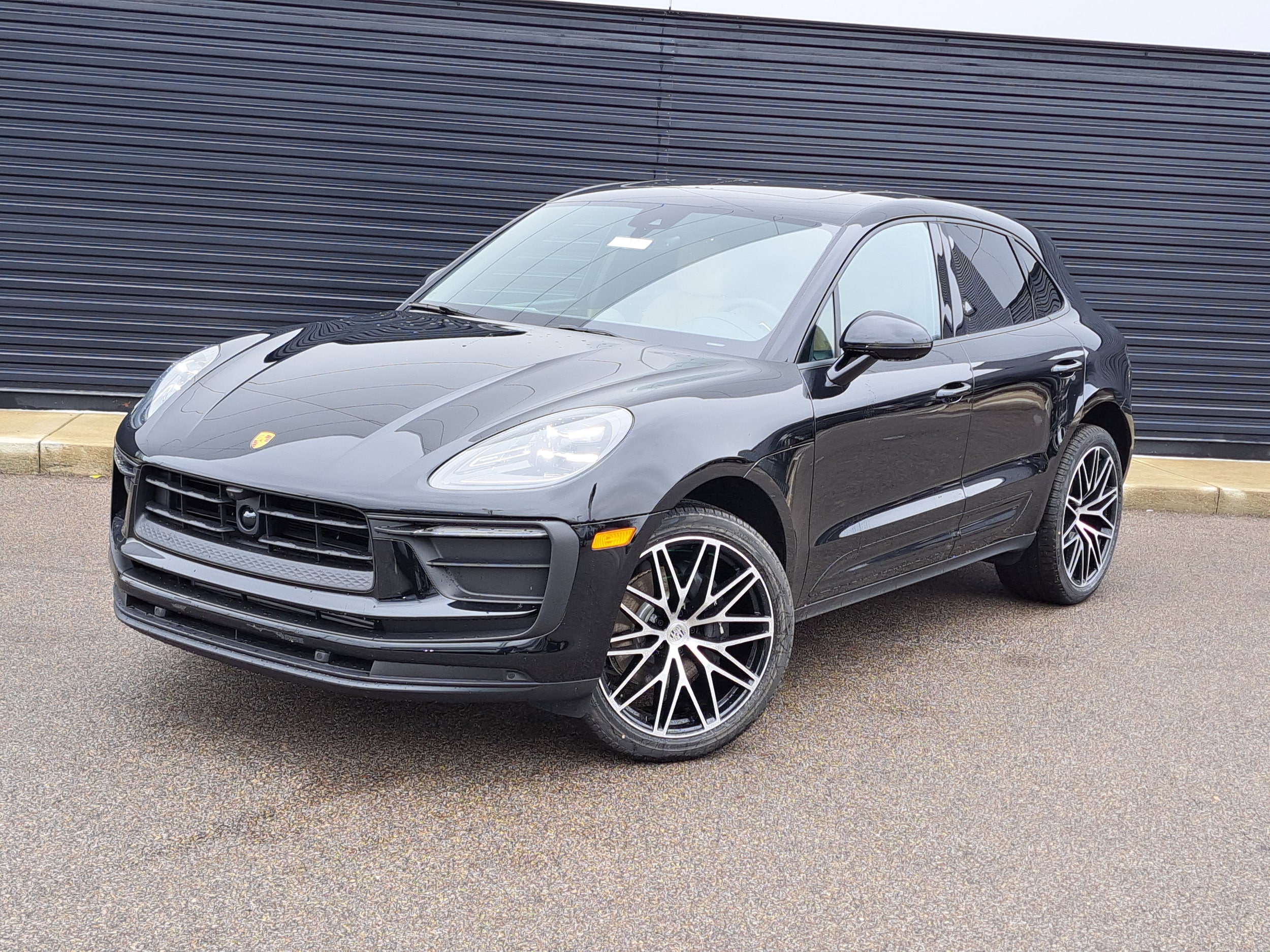2026 Porsche Macan's photo