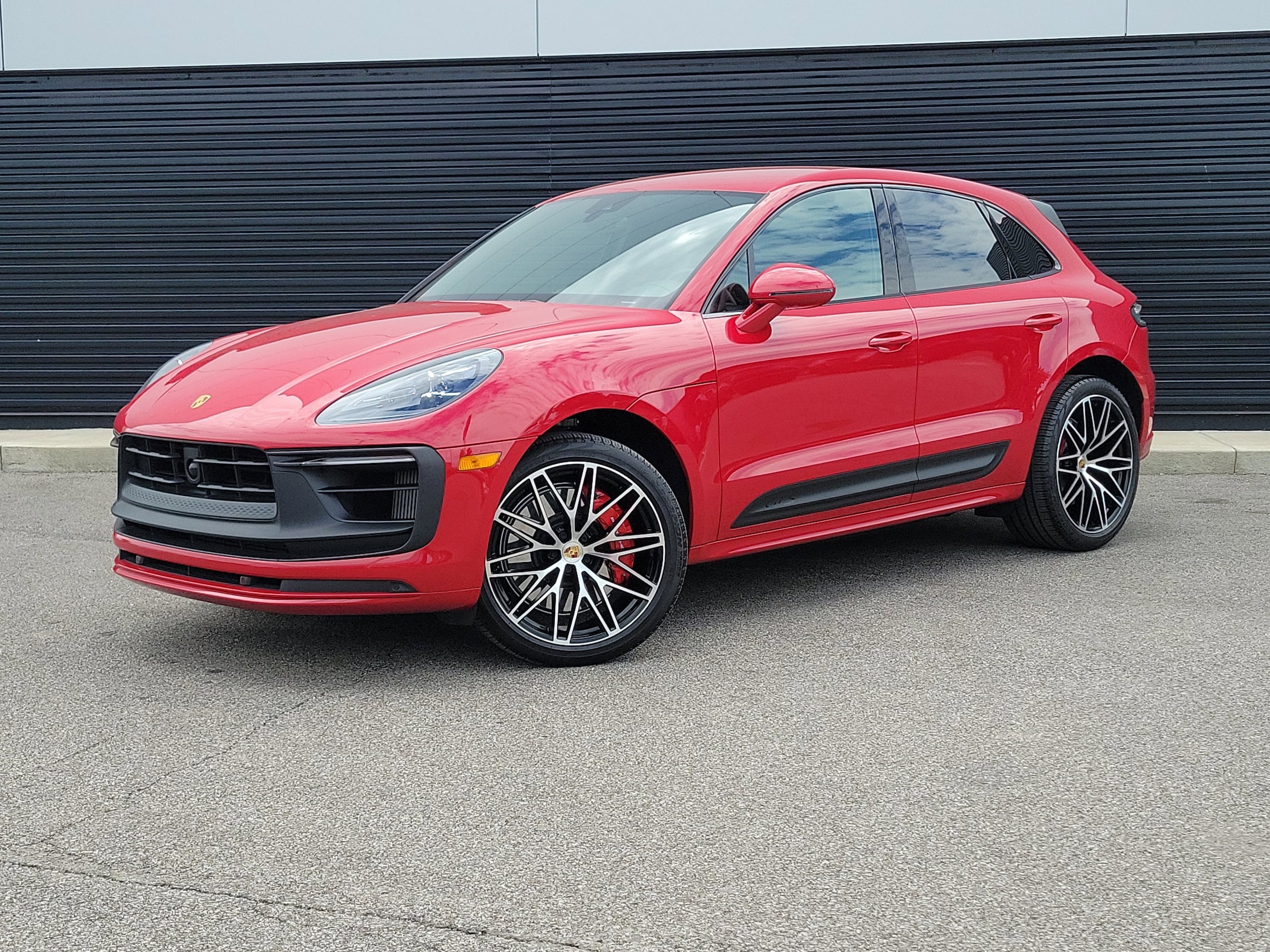 2024 Porsche Macan GTS's photo