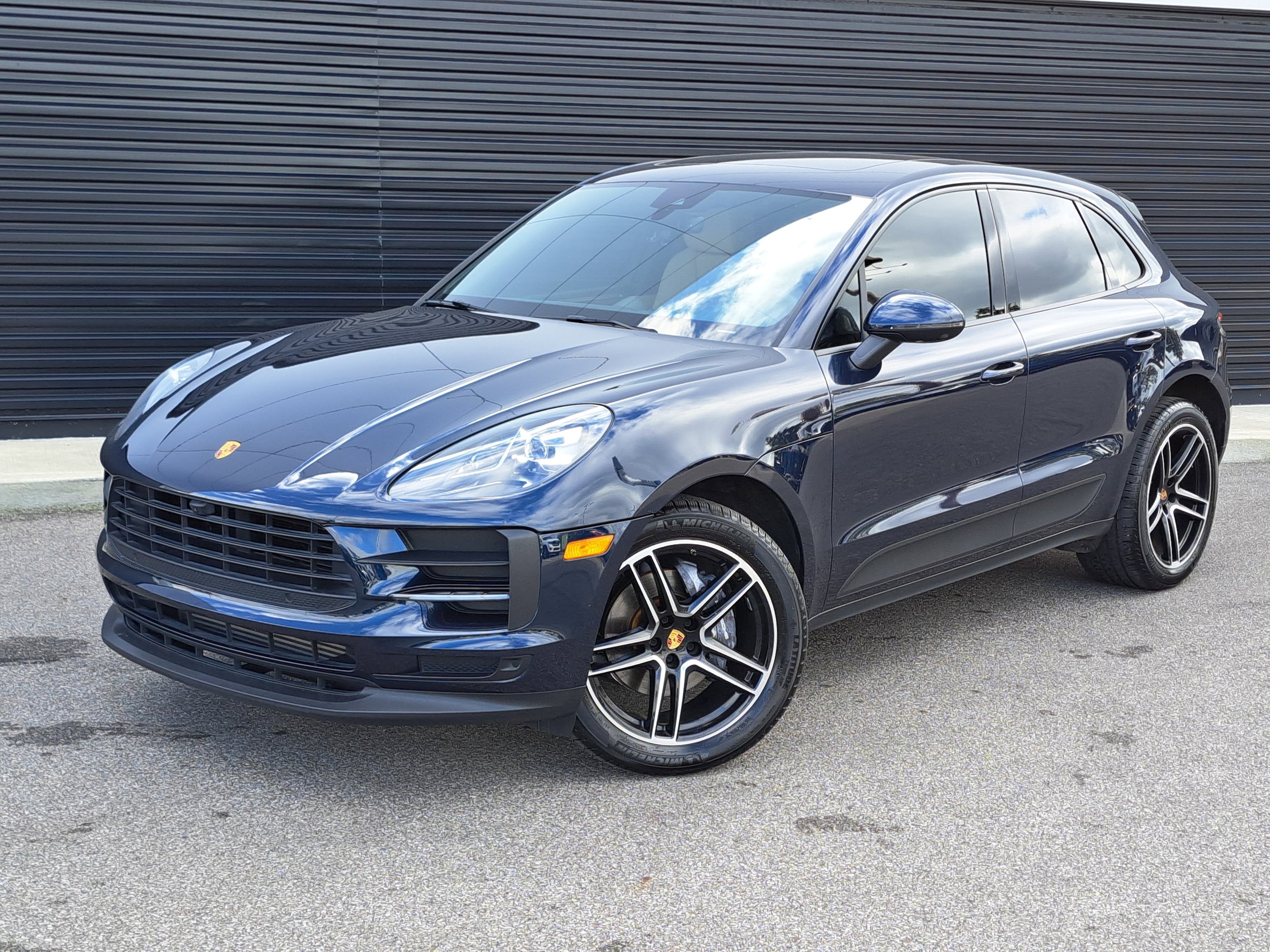 2021 Porsche Macan Base