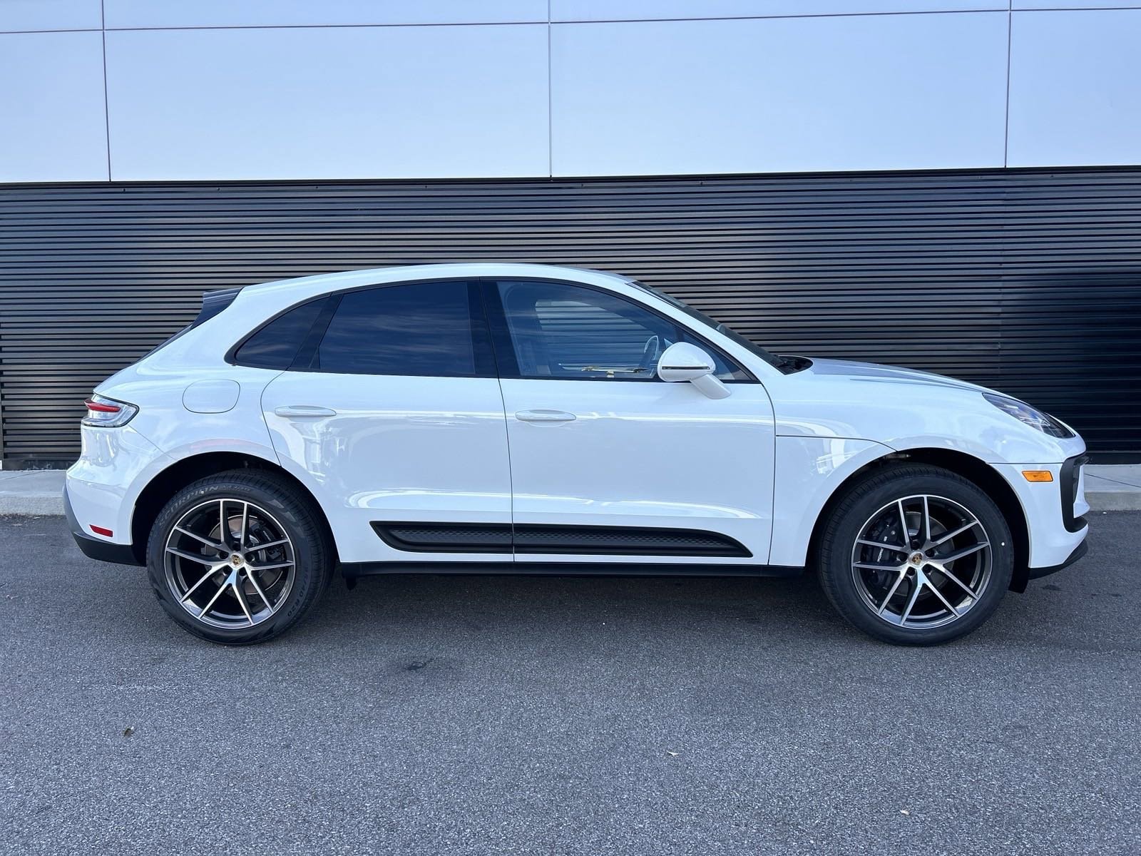 Used 2024 Porsche Macan Base with VIN WP1AA2A53RLB06976 for sale in Cincinnati, OH