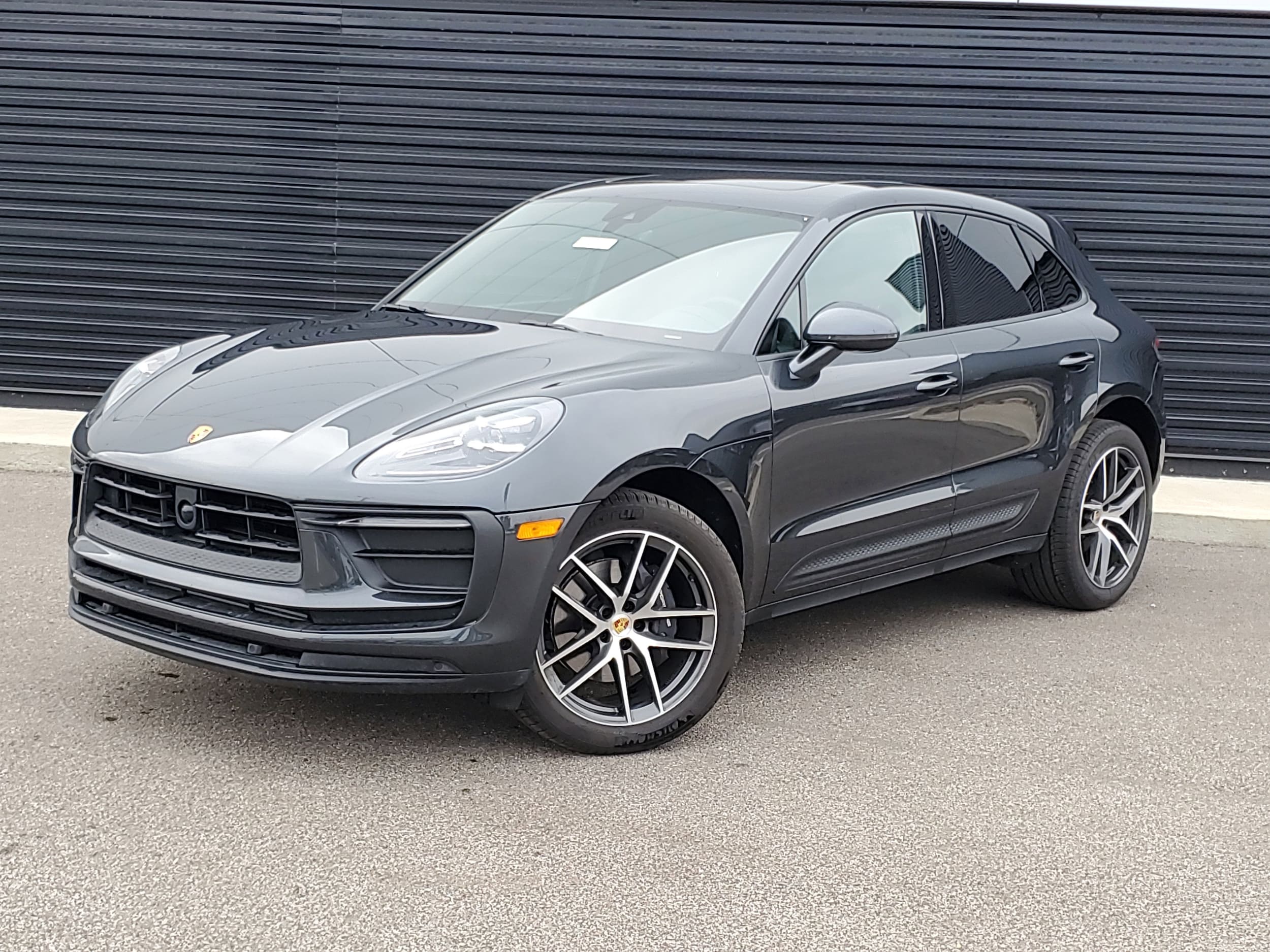 2025 Porsche Macan