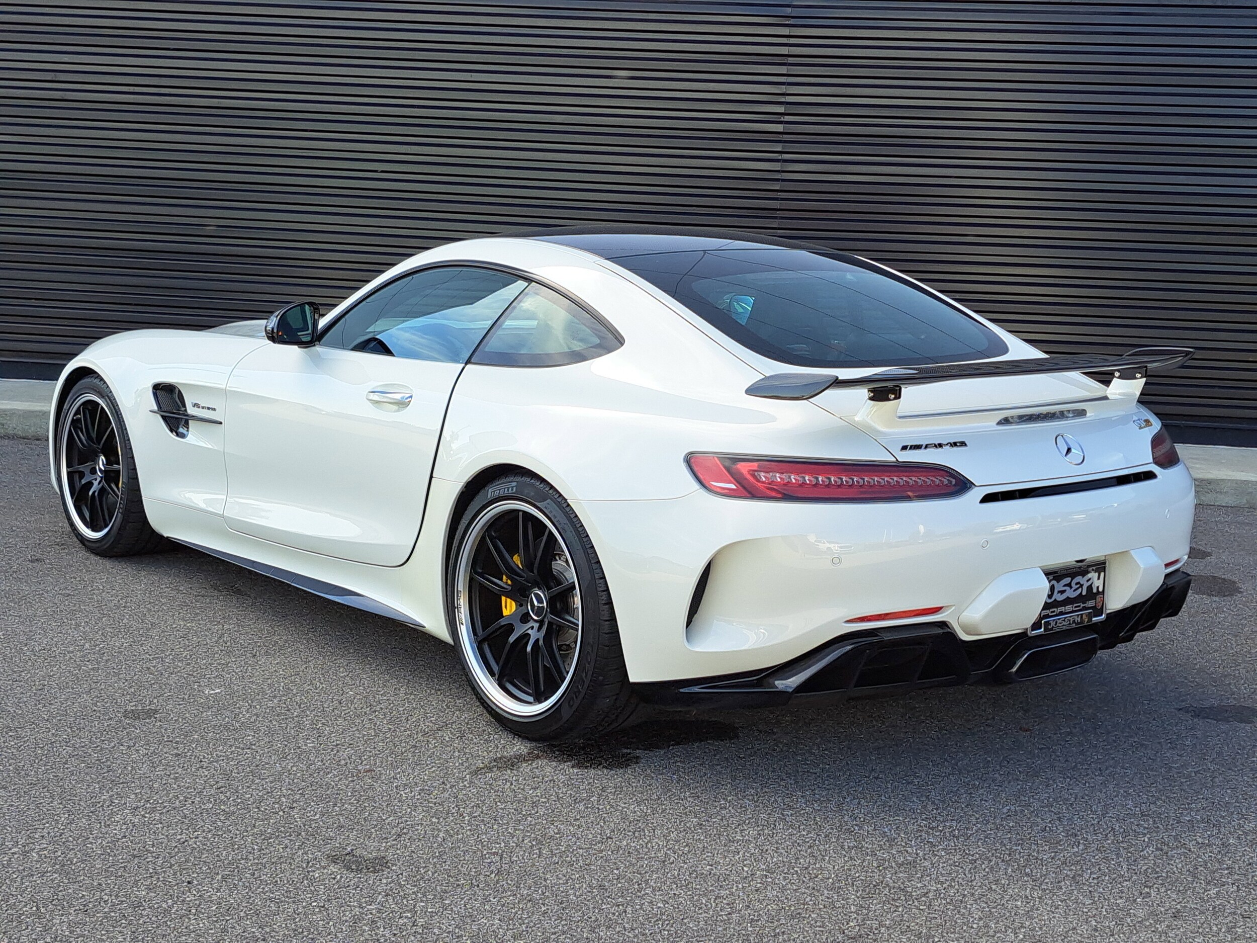2019 Mercedes Benz AMG GT GT R photo 3