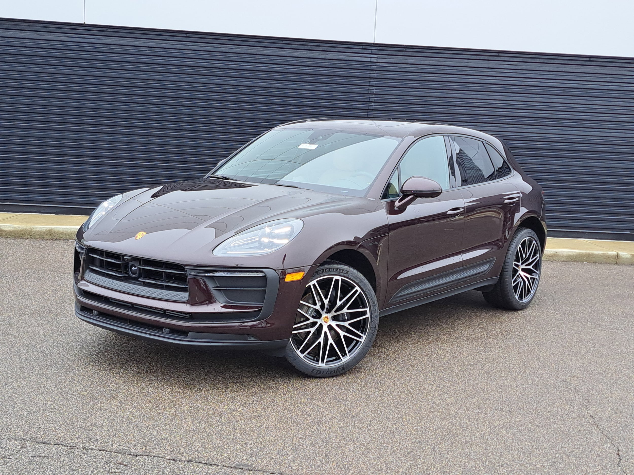 2026 Porsche Macan SUV 
