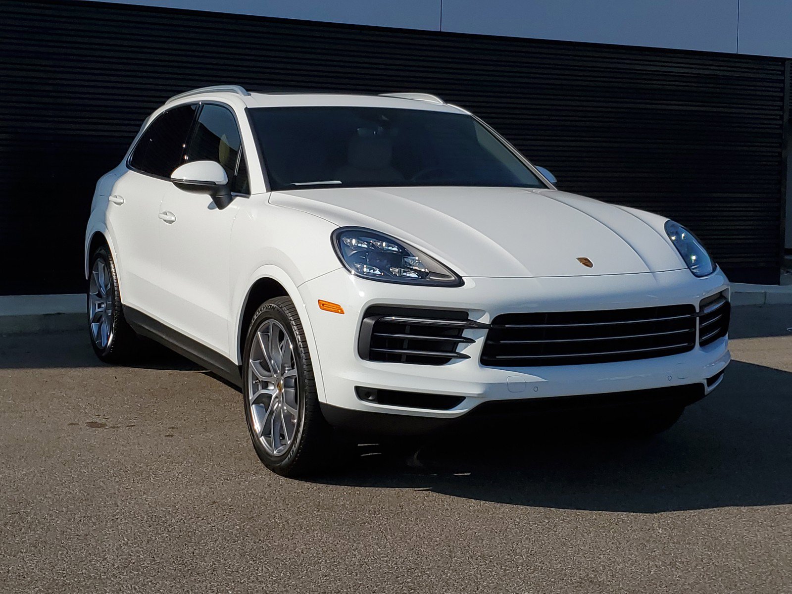 Used 2021 Porsche Cayenne Base with VIN WP1AA2AY9MDA09049 for sale in Cincinnati, OH