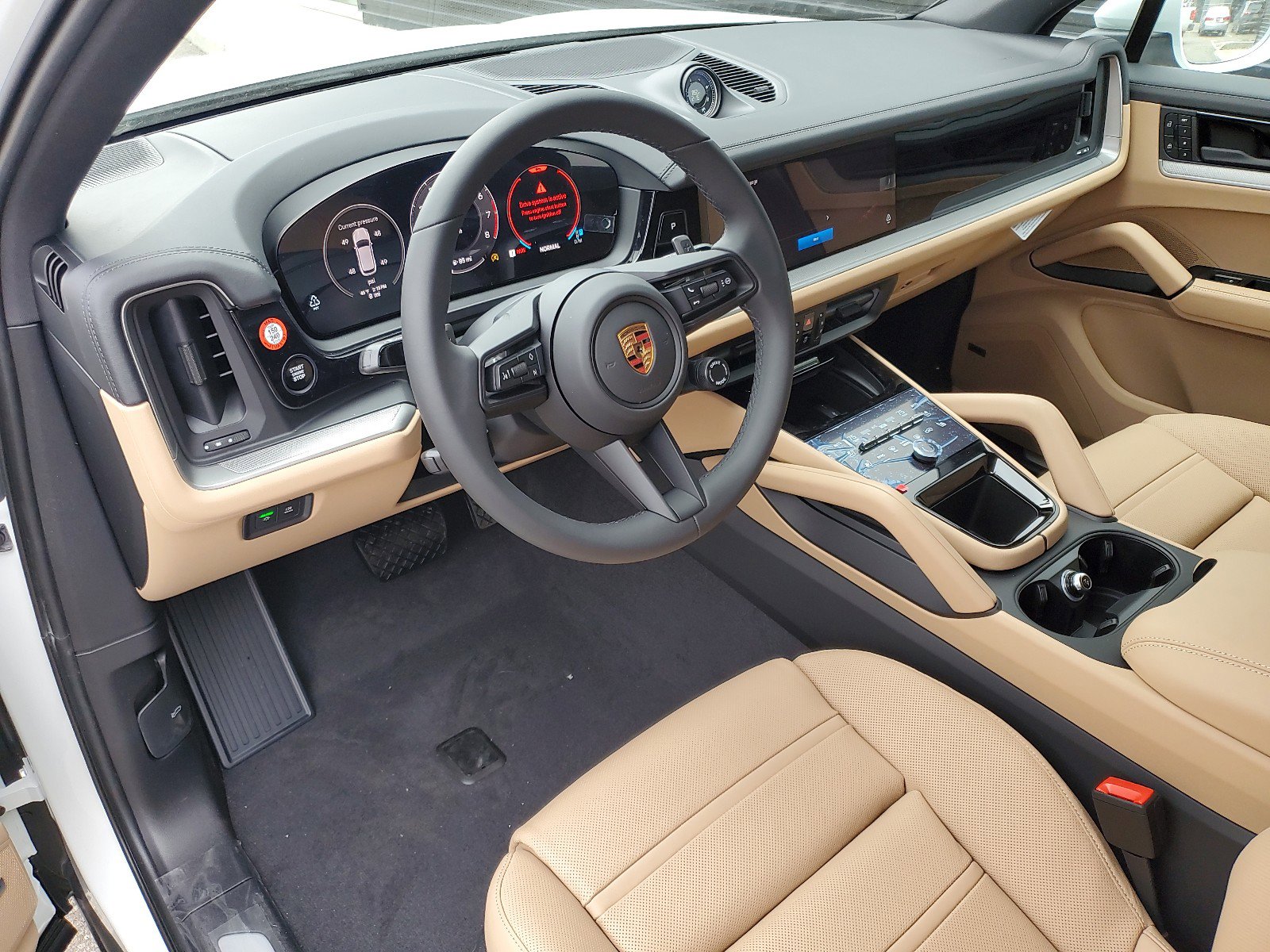 2025 Porsche Cayenne photo 4