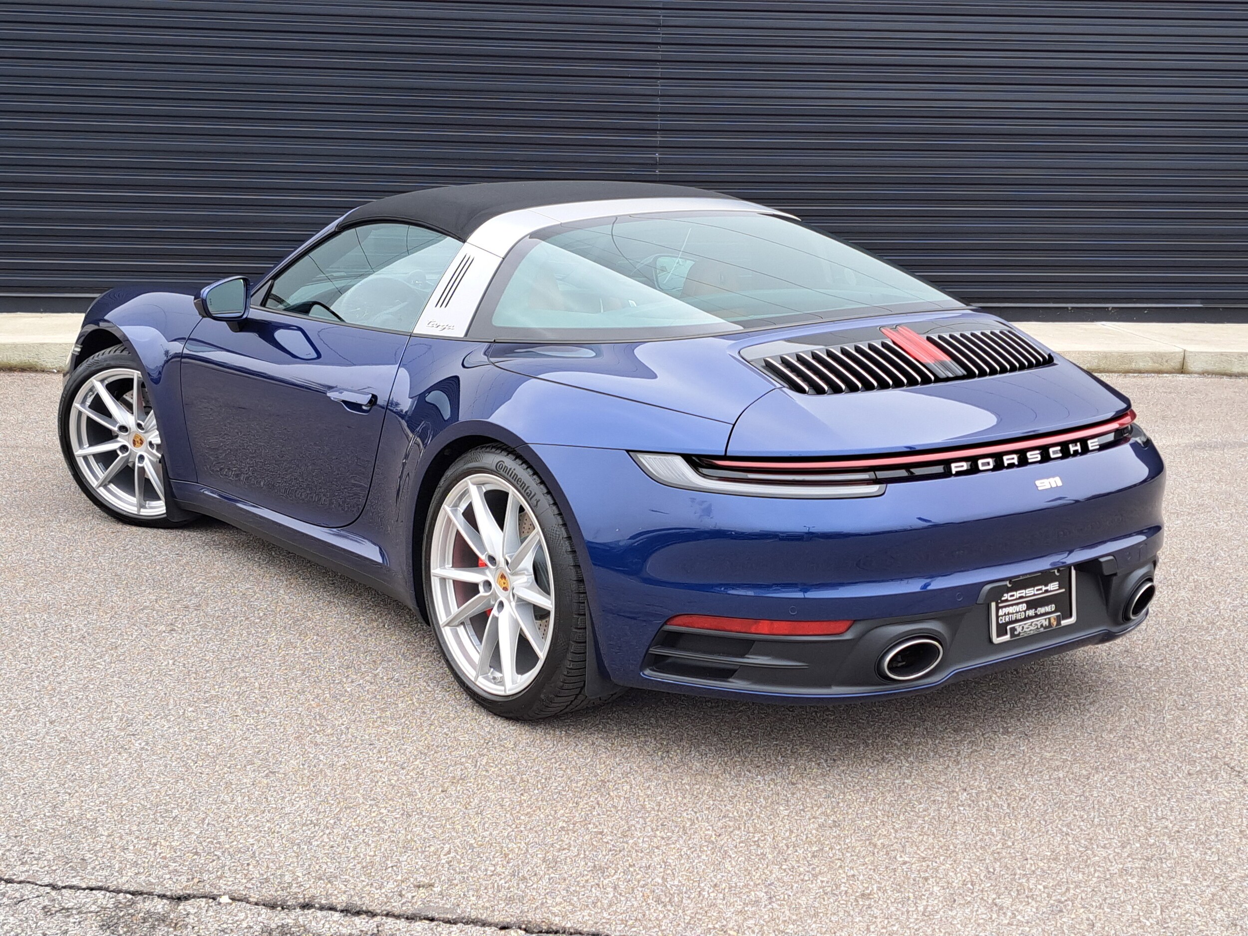 2024 Porsche 911 Targa 4S photo 3