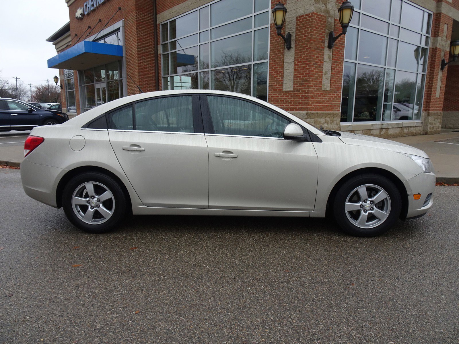 Used 2014 Chevrolet Cruze 1LT with VIN 1G1PC5SB9E7407601 for sale in Cincinnati, OH