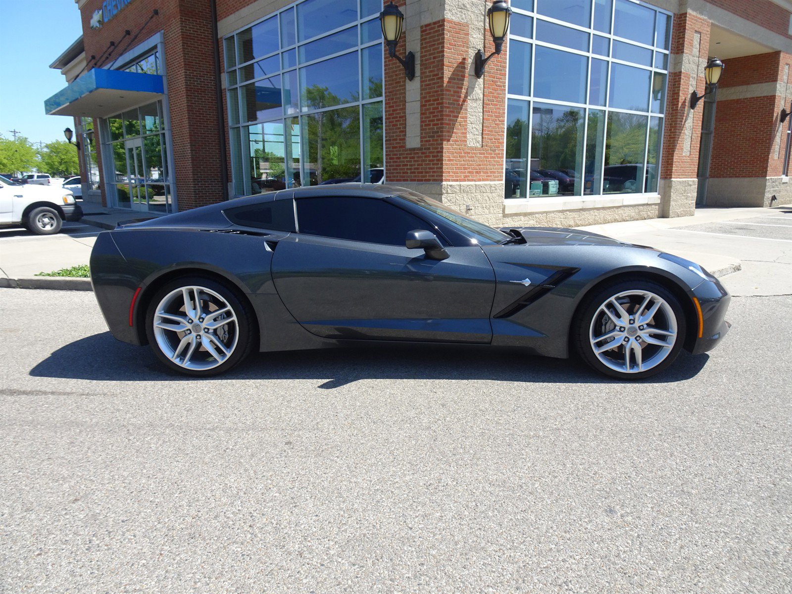 Certified 2018 Chevrolet Corvette 1LT with VIN 1G1YB2D7XJ5100975 for sale in Cincinnati, OH