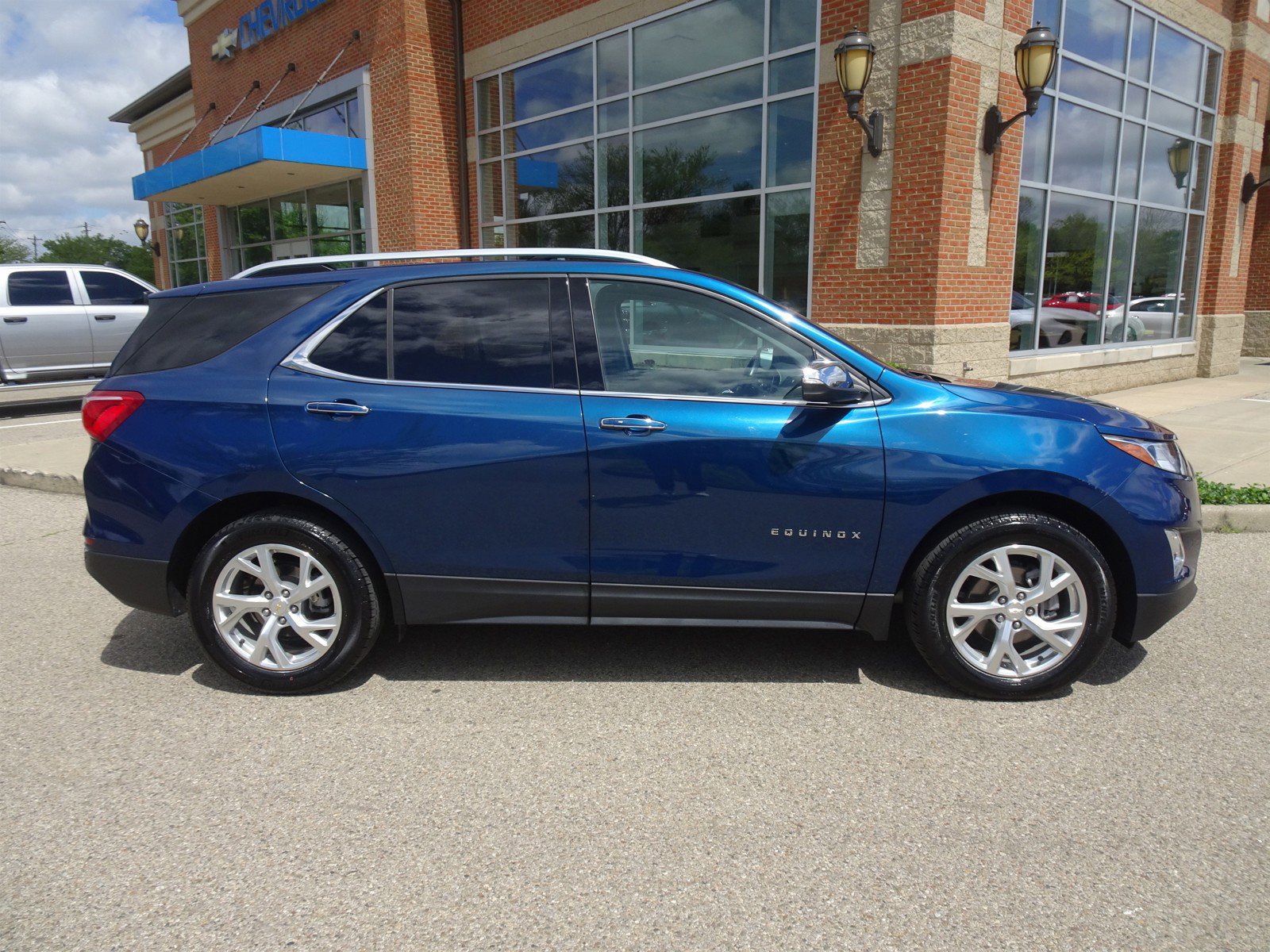 Certified 2021 Chevrolet Equinox Premier with VIN 2GNAXNEV2M6109193 for sale in Cincinnati, OH