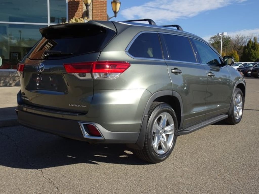 Used 2019 Toyota Highlander Limited V6 SUV