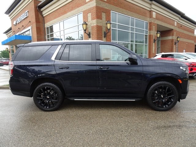 2022 Chevrolet Tahoe LT photo 3