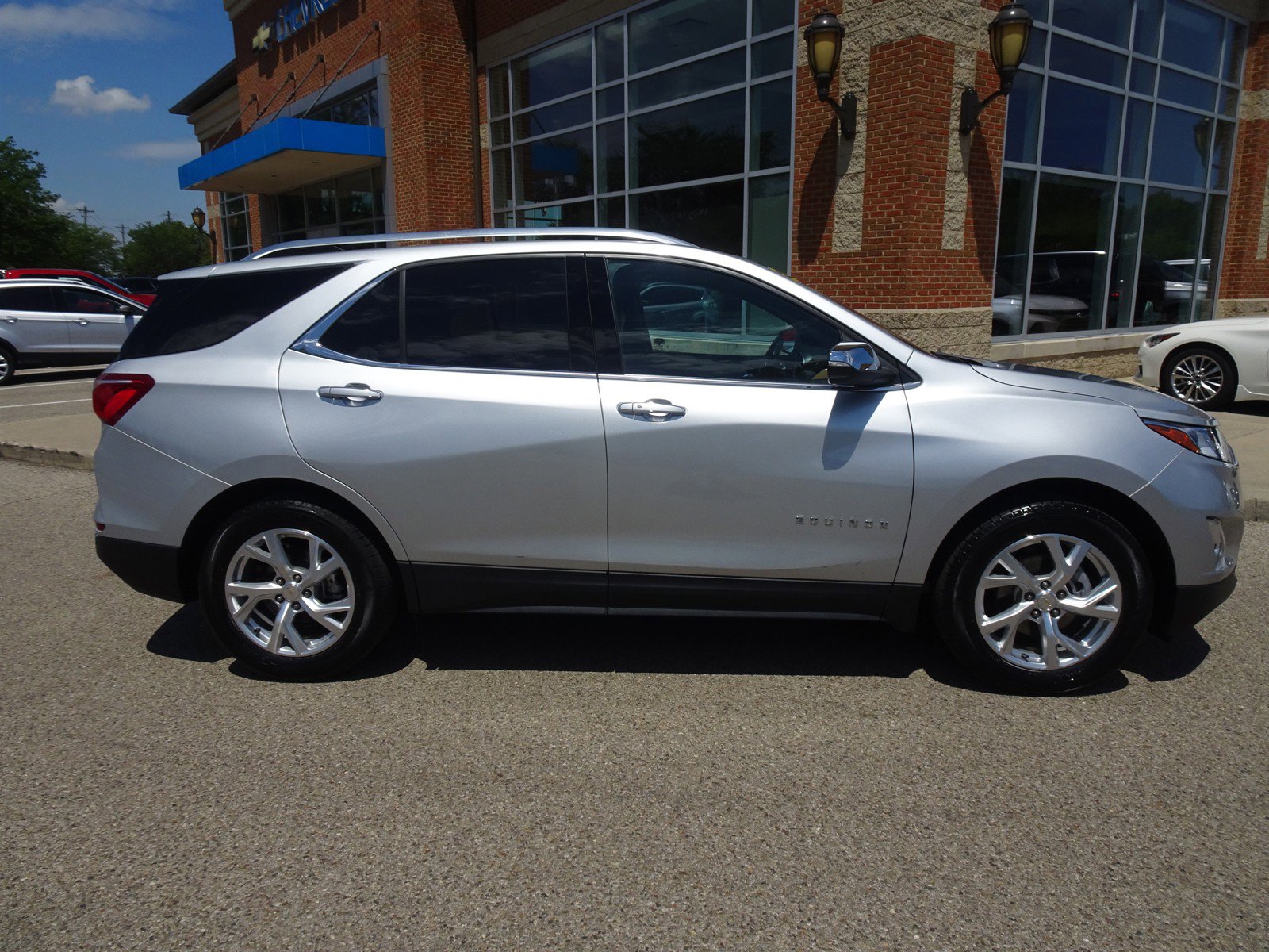 Certified 2021 Chevrolet Equinox Premier with VIN 3GNAXNEV6MS163596 for sale in Cincinnati, OH