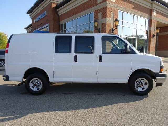 2023 Gmc Savana Cargo 2500 Base photo 3