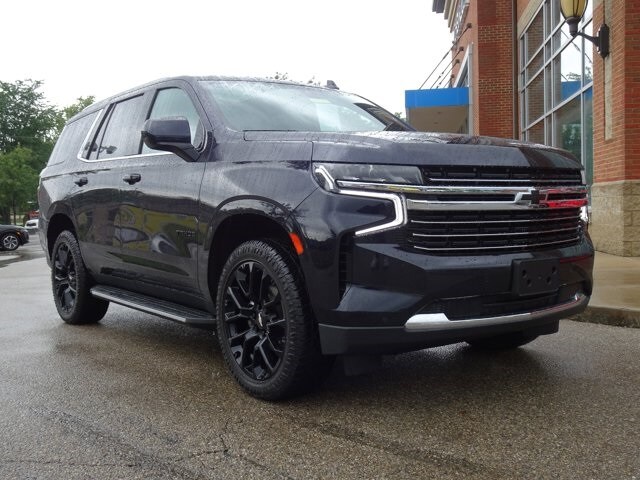 2022 Chevrolet Tahoe LT photo 2