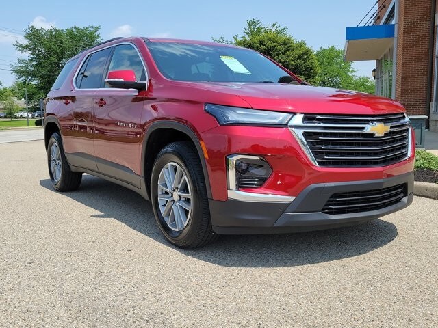 2023 Chevrolet Traverse Cloth photo 2