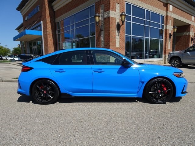 2025 Honda Civic Type R Hatchback photo 3