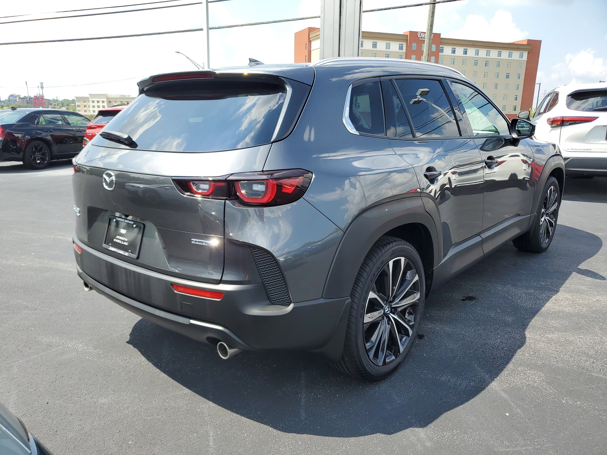 2025 Mazda CX-50 2.5 Premium Plus photo 3