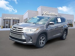 2019 Toyota Highlander LE Plus SUV