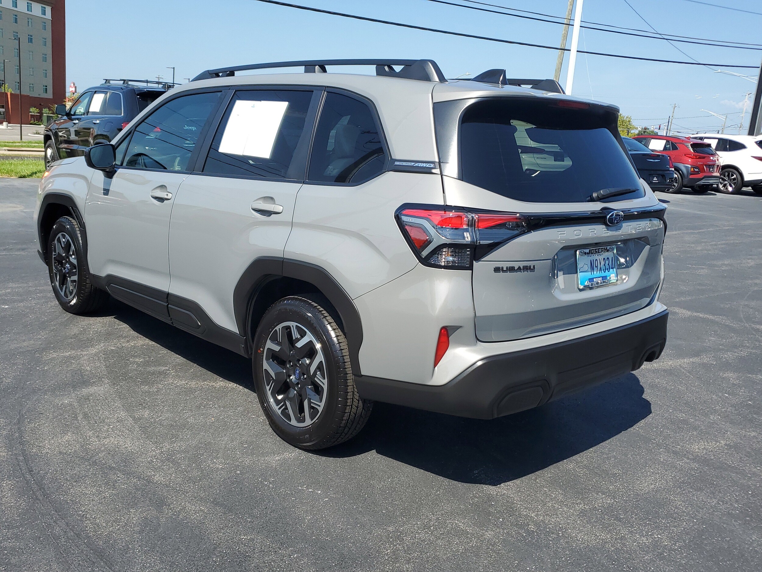 2025 Subaru Forester Premium photo 2