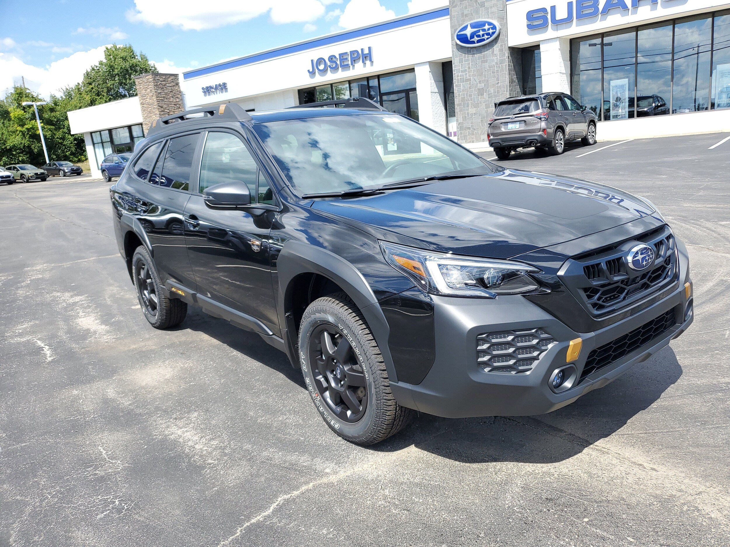 2025 Subaru Outback Wilderness photo 2