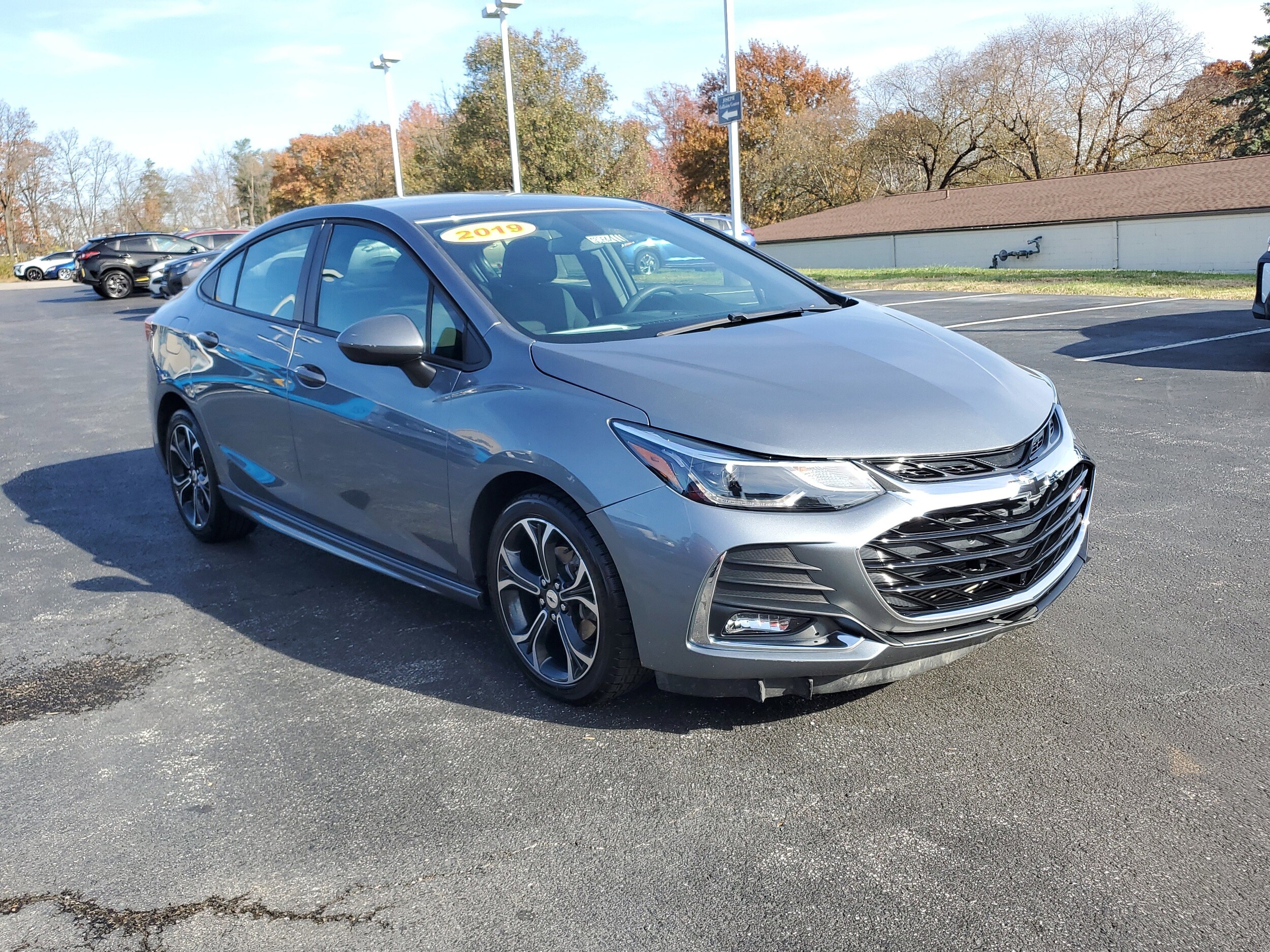 2019 Chevrolet Cruze LT photo 3