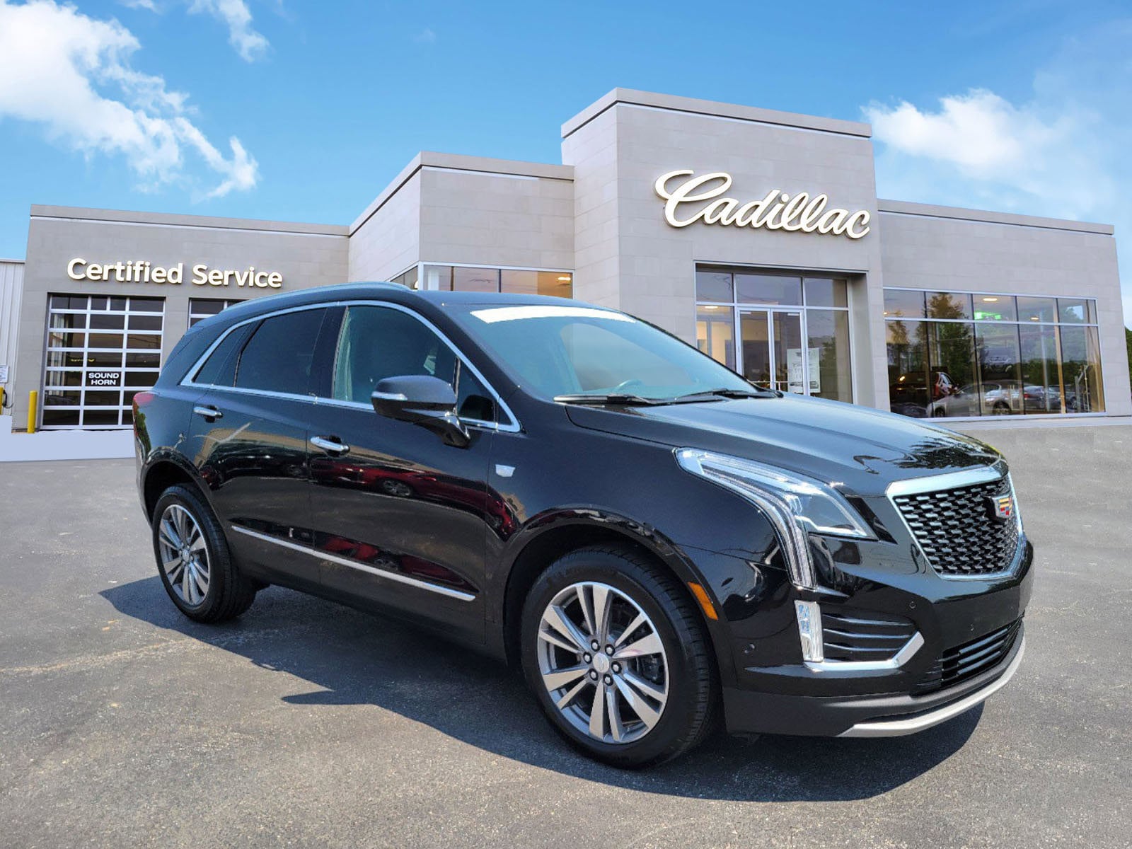 Used 2021 Cadillac XT5 Premium Luxury with VIN 1GYKNCRS3MZ121004 for sale in Florence, KY