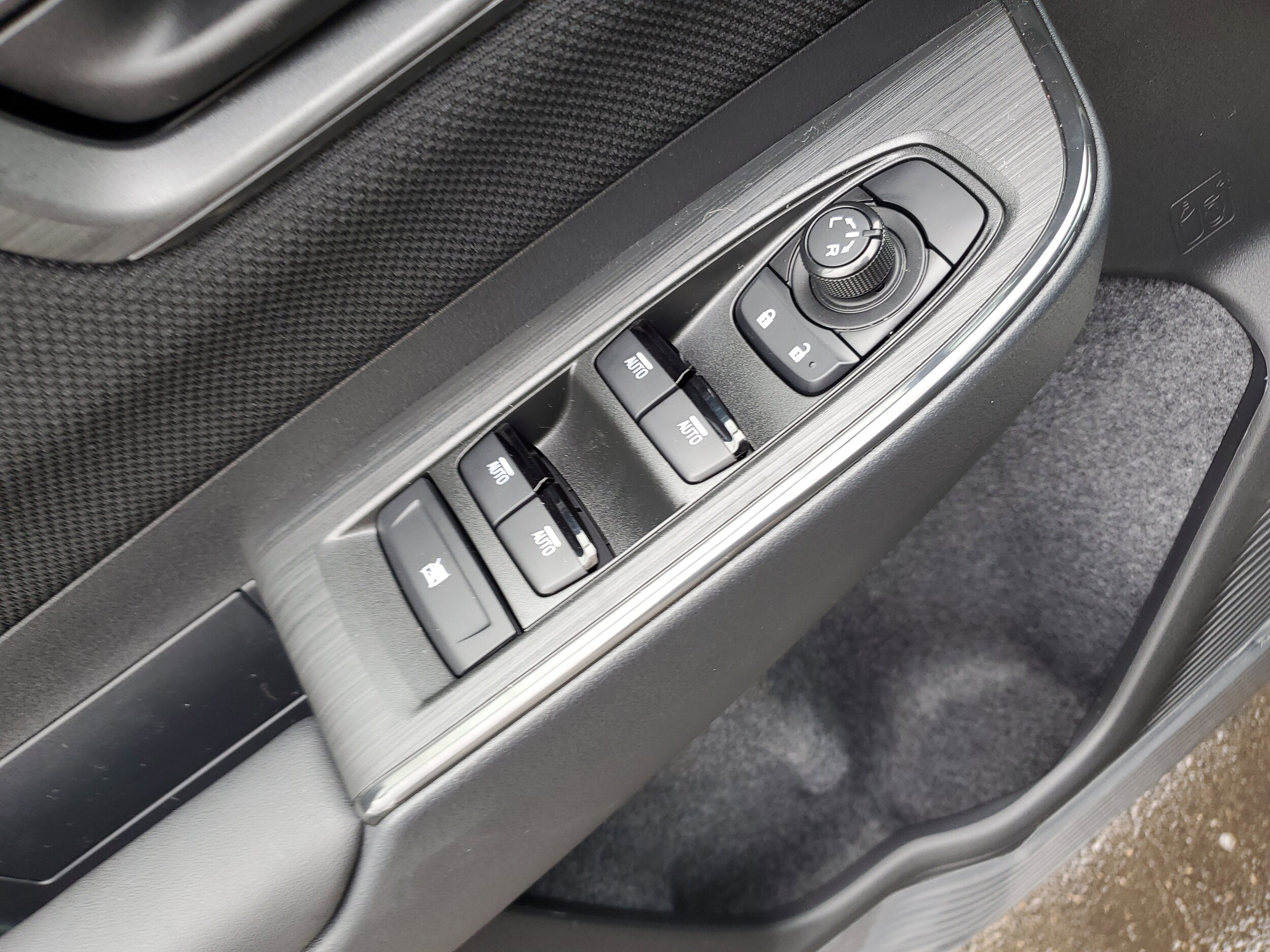 2026 Subaru Outback Limited - Photo 15