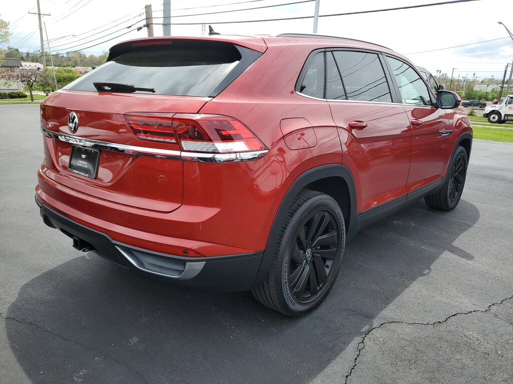 Used 2022 Volkswagen Atlas Cross Sport 3.6L V6 SE w/Technology SUV