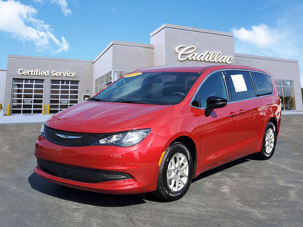 Used 2025 Chrysler Voyager LX Minivan/Van