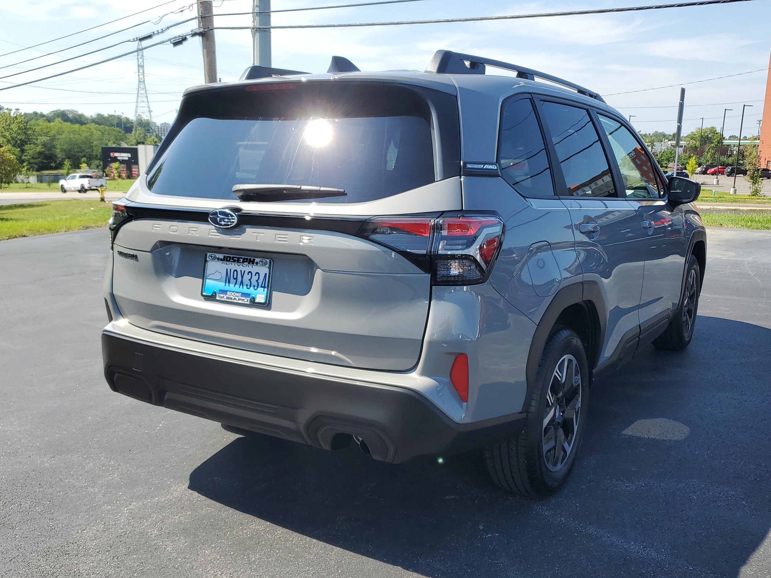 2025 Subaru Forester Premium photo 3