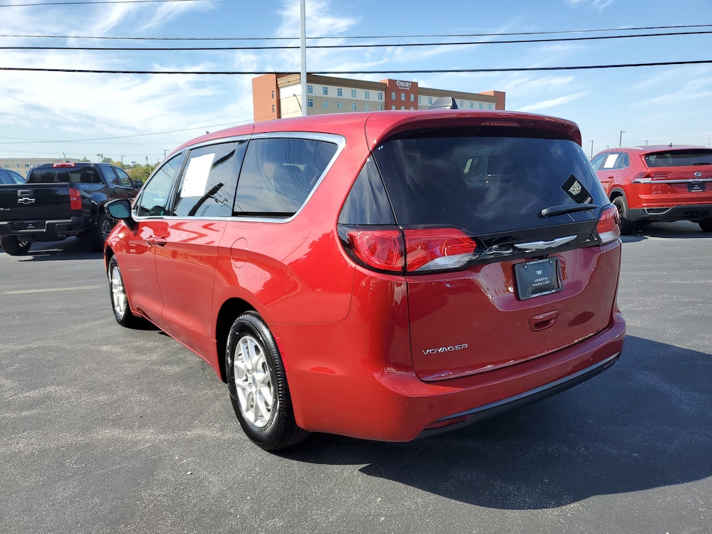 Used 2025 Chrysler Voyager LX Minivan/Van