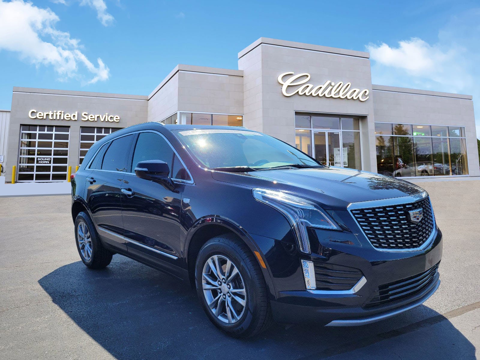 Used 2021 Cadillac XT5 Premium Luxury with VIN 1GYKNCRS6MZ145507 for sale in Florence, KY