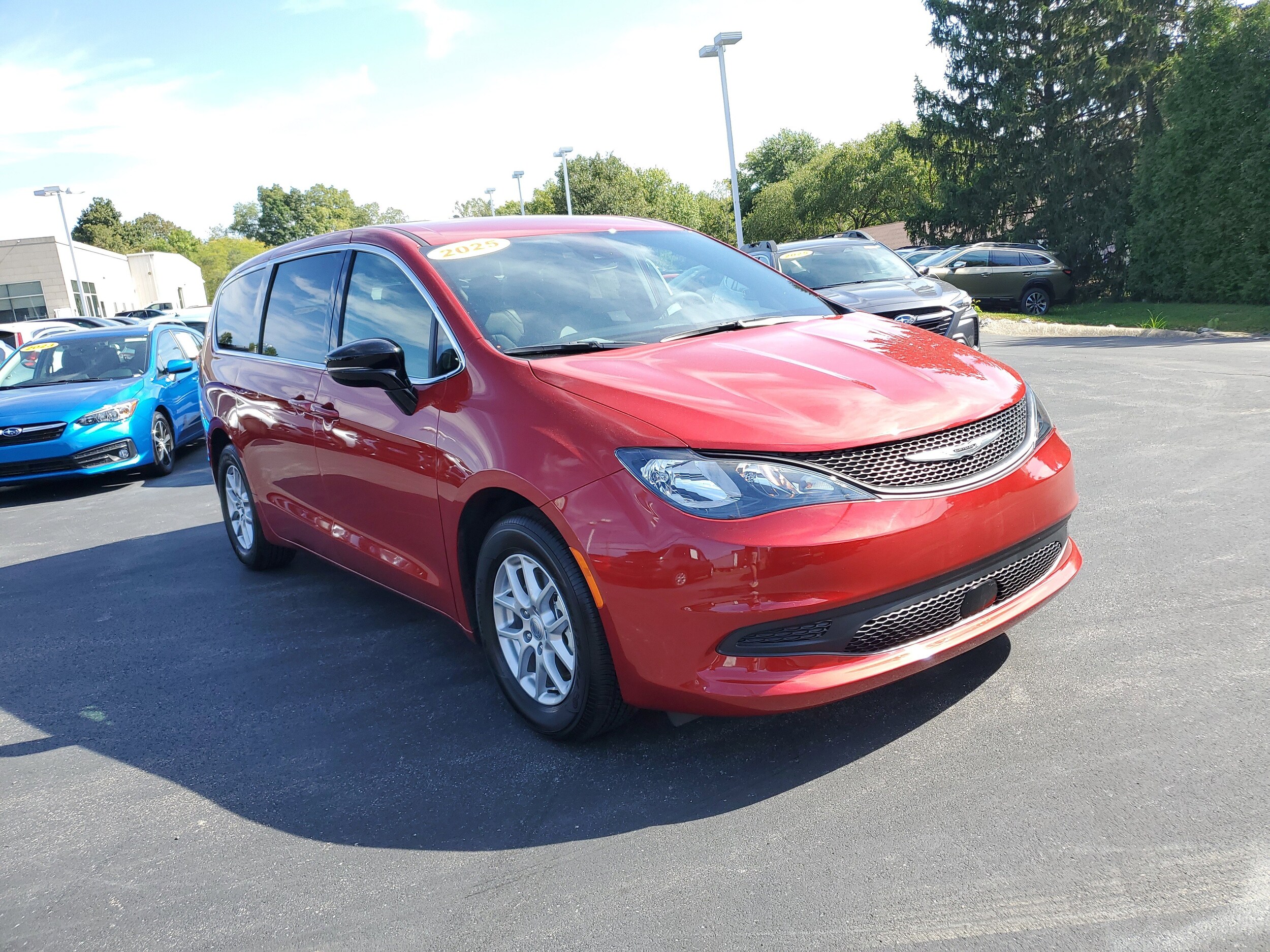 2025 Chrysler Voyager LX photo 3