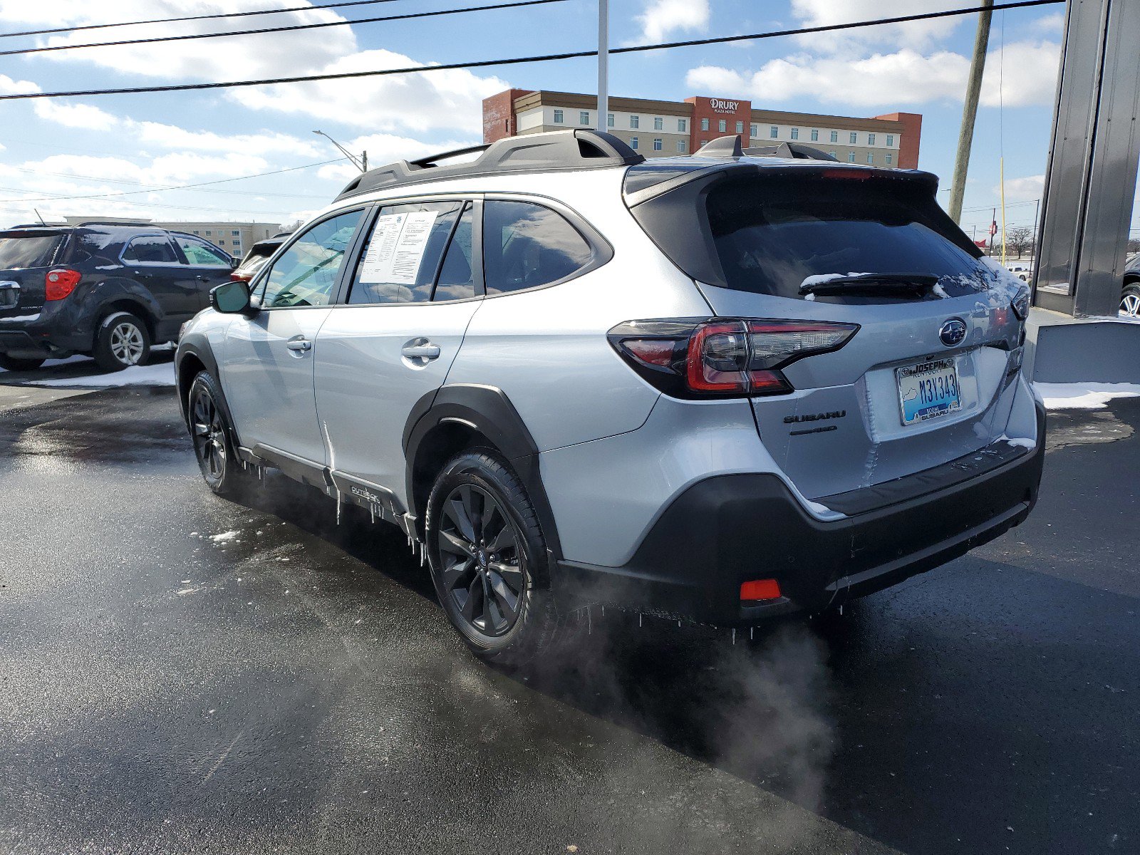 2025 Subaru Outback Onyx Edition photo 2