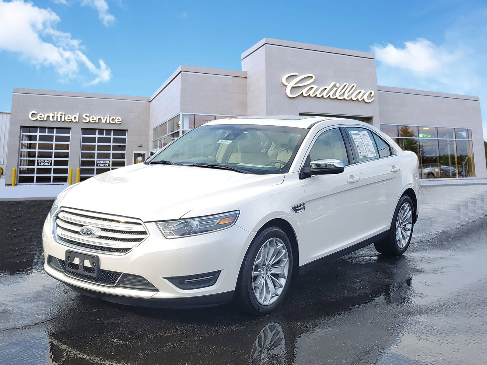 2018 Ford Taurus Limited's photo