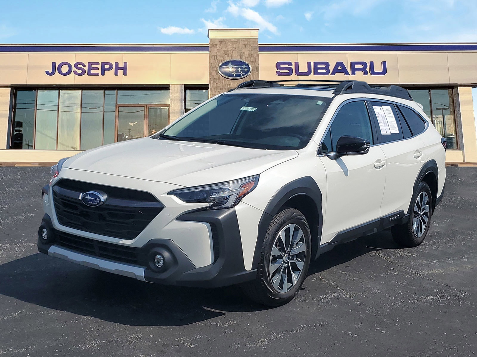 2023 Subaru Outback Limited's photo