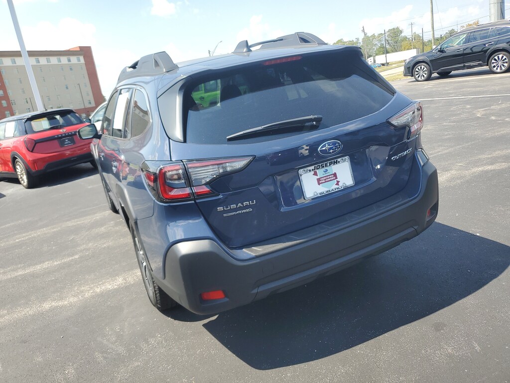 Used 2024 Subaru Outback Premium SUV