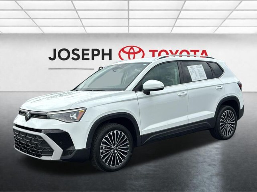 Used 2025 Volkswagen Taos 1.5T SE SUV