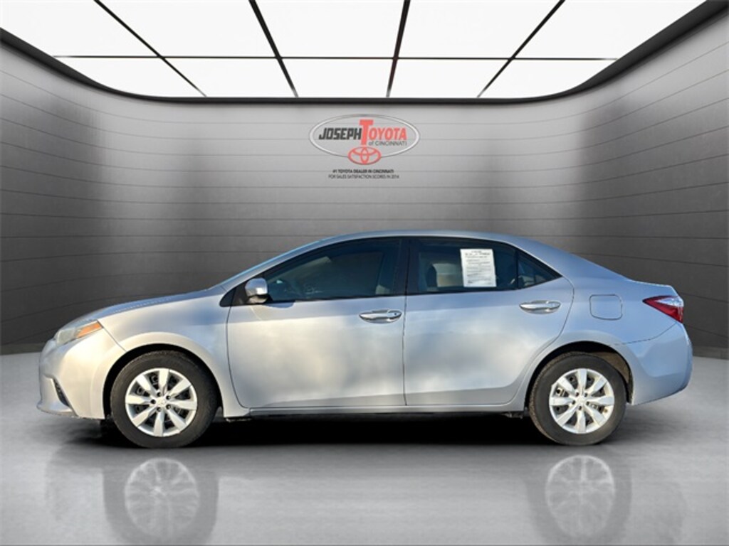 Used 2016 Toyota Corolla LE Sedan