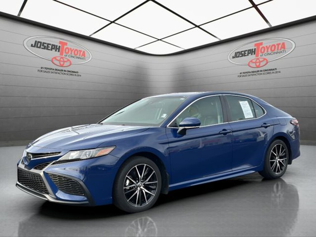 Used 2024 Toyota Camry SE Sedan