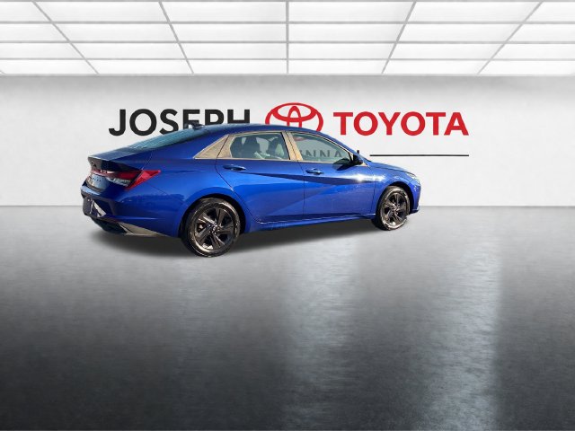 Used 2022 Hyundai Elantra SEL Sedan