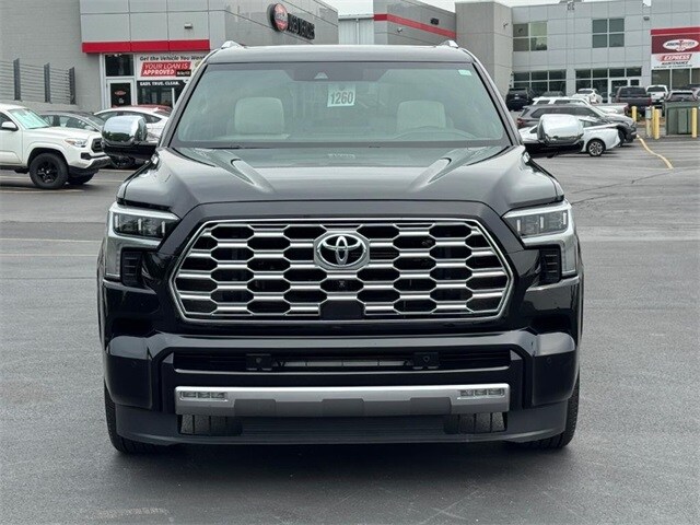 2023 Toyota Sequoia Capstone photo 2
